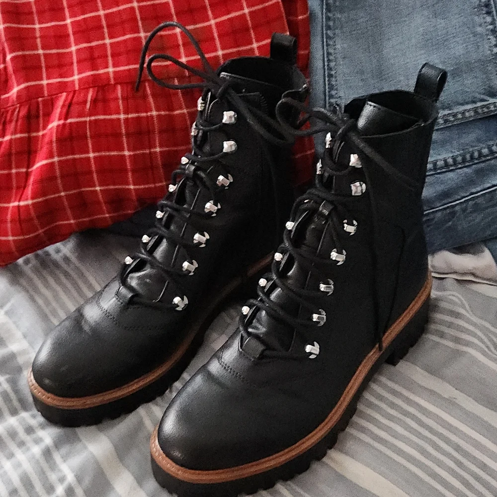 Nine West Combat boots - EUC!!!! Particularly perfect. 👌🏼 - Picture 4 of 7